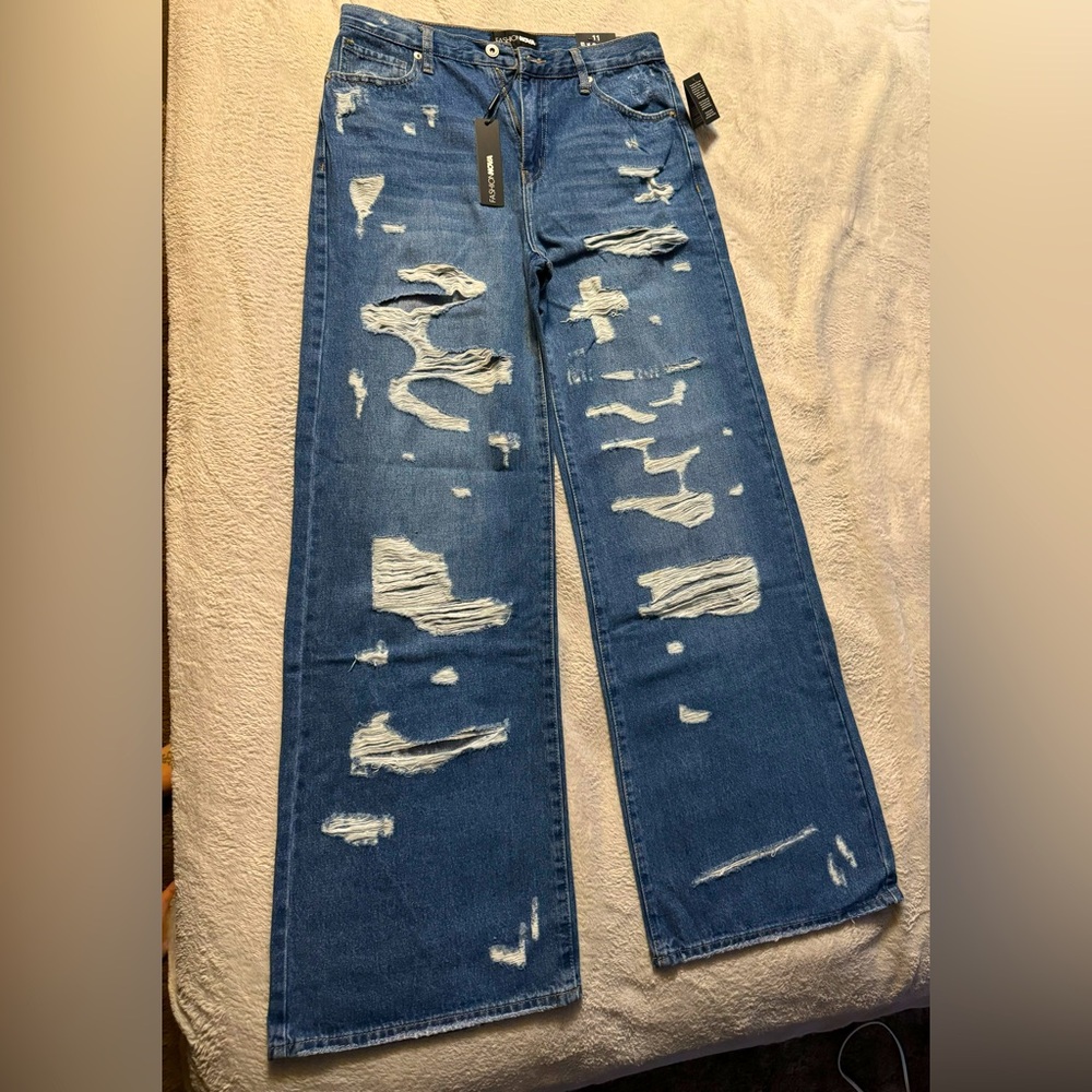 Fashion Nova, medium wash, boyfriend jeans